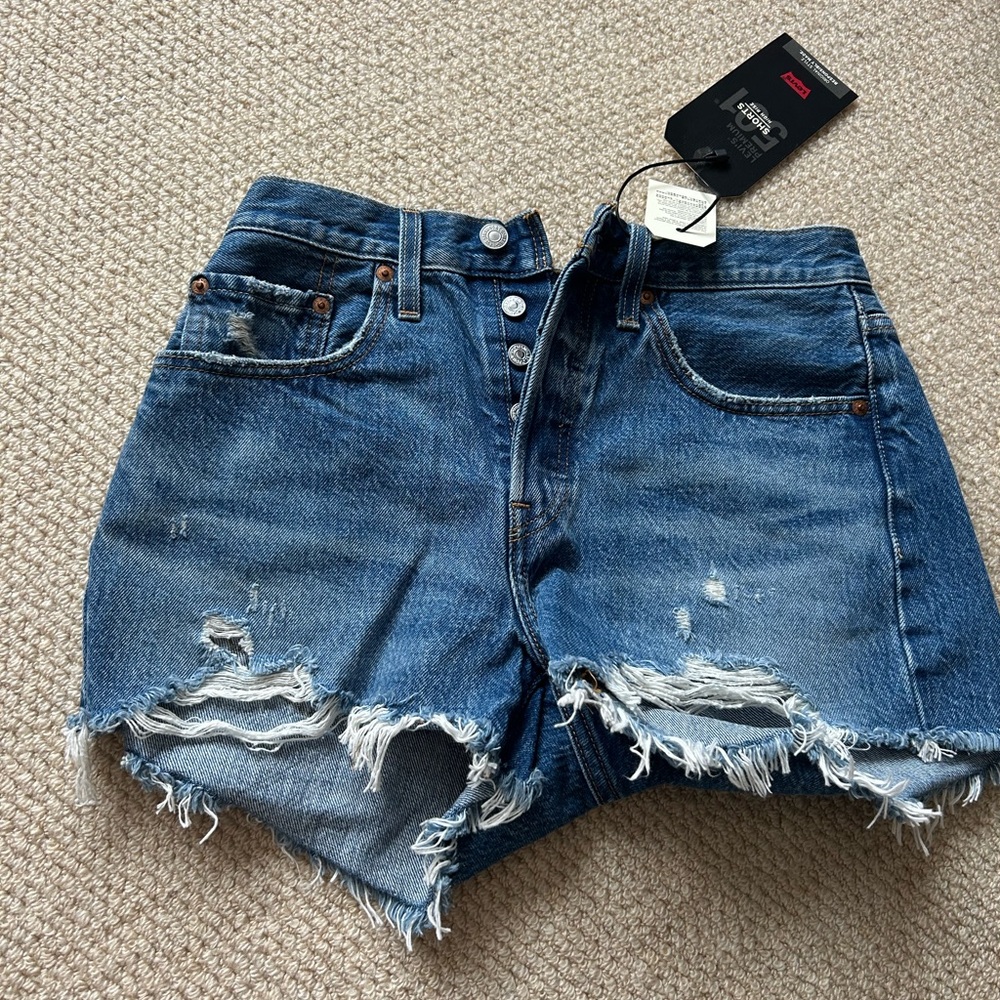 NWT Levi’s jean shorts!